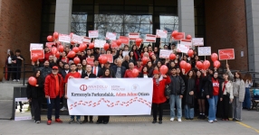 Kampüste otizm farkındalığı için anlamlı yürüyüş