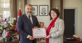  Rektör Adıgüzel’den ESOGÜ Rektörü Gümüşsoy’a hayırlı olsun ziyareti
